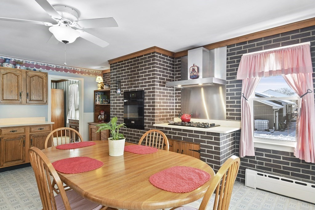 17 Gates Road Shrewsbury, MA 01545 - Photo 8 of 42 Gallery Image 8