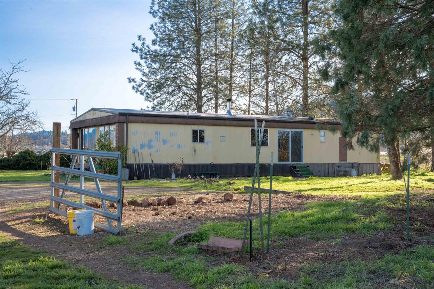 4201 Grant Road Central Point, OR 97502 - Photo 19 of 21 Additional Photo
