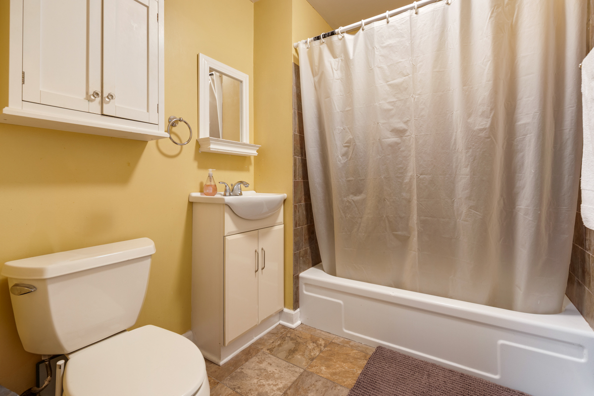 2304 West Algonquin Road, Unit 3 Rolling Meadows, IL 60008 - Photo 11 of 13 Gallery Image 11