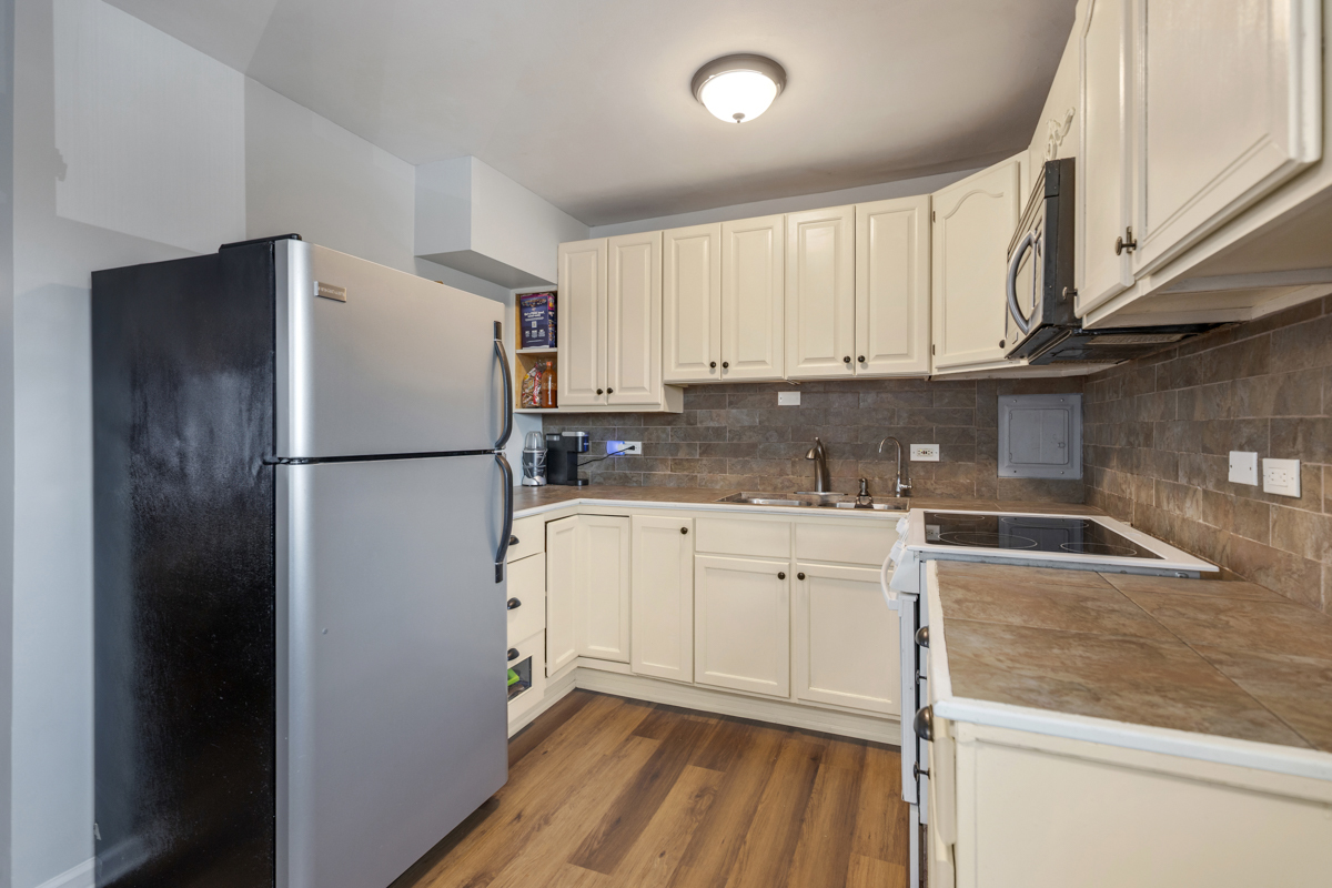 2304 West Algonquin Road, Unit 3 Rolling Meadows, IL 60008 - Photo 7 of 13 Gallery Image 7