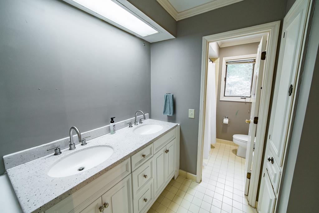 5908 Roaring Branch Road Columbus, GA 31904 - Photo 35 of 45 2nd Full Bathroom Upstaris