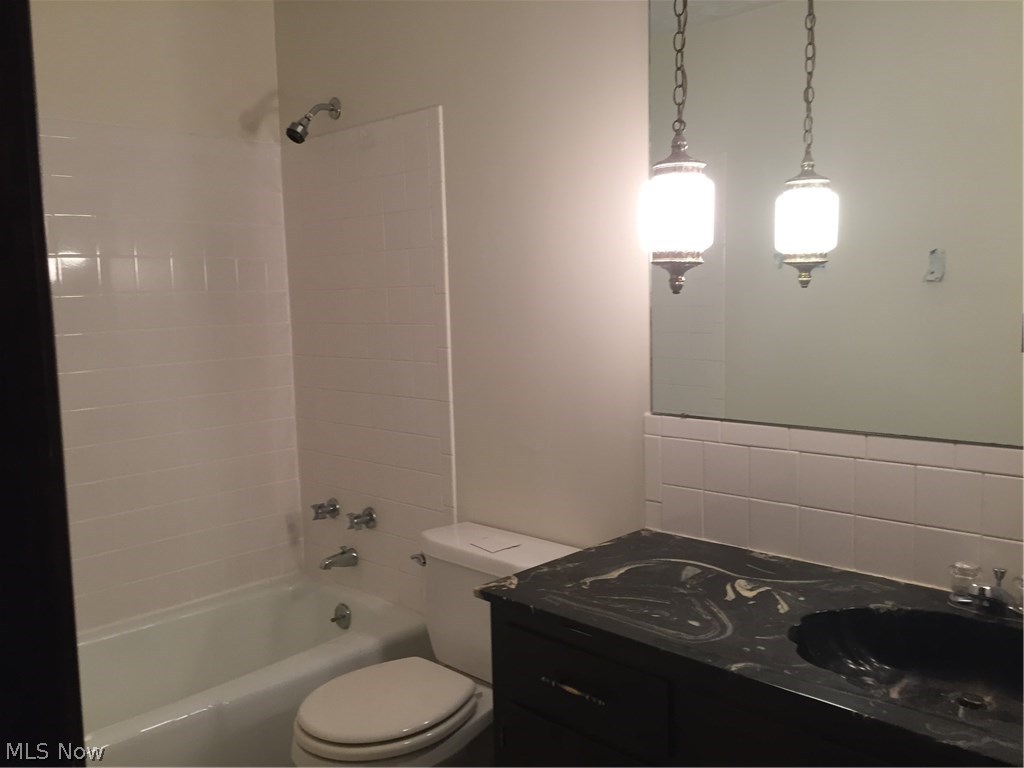 6686 Christman Road Clinton, OH 44216 - Photo 9 of 10 Full Bath