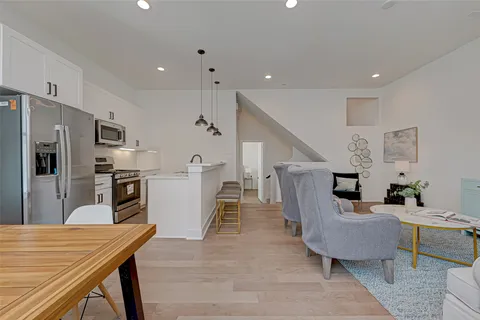 $375,000 | 6032 Beall Street, Houston, TX 77091