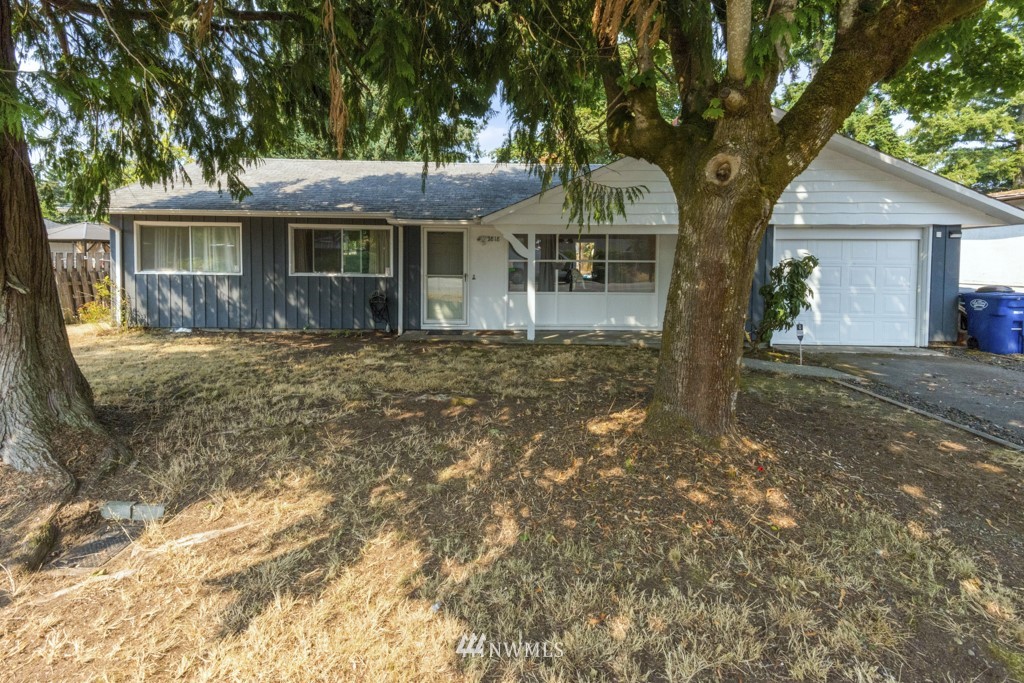 8818 Hipkins Road Southwest Lakewood, WA 98498 - Photo 2 of 24 Gallery Image 2