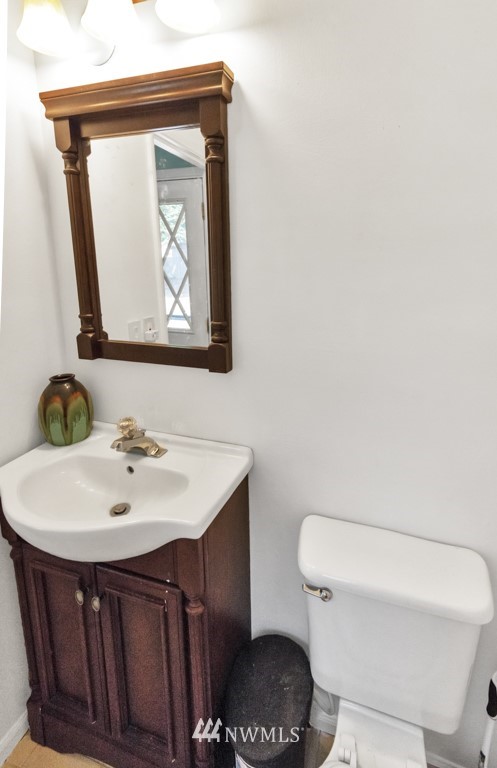 8818 Hipkins Road Southwest Lakewood, WA 98498 - Photo 12 of 24 Gallery Image 12