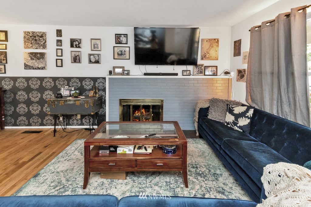 8818 Hipkins Road Southwest Lakewood, WA 98498 - Photo 6 of 24 Gallery Image 6