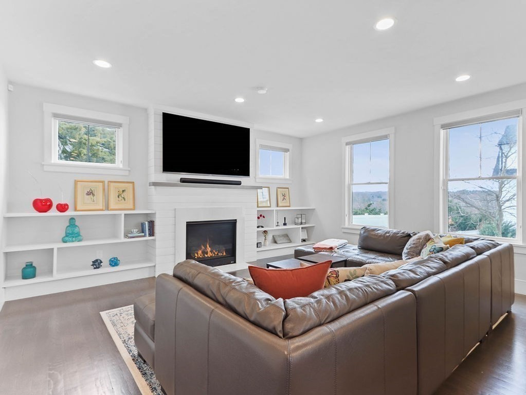 60 Crescent Road, Unit 60 Needham, MA 02494 - Photo 8 of 27