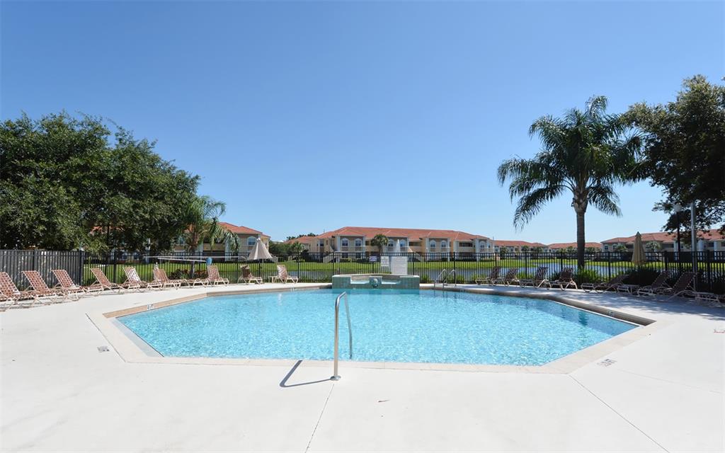 3005 Chianti Court, Unit 101 Sarasota, FL 34237 - Photo 16 of 27