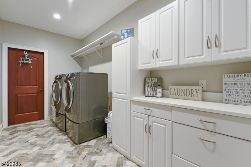 9 Van Fleet Road Neshanic Station, NJ 08853 - Photo 28 of 39