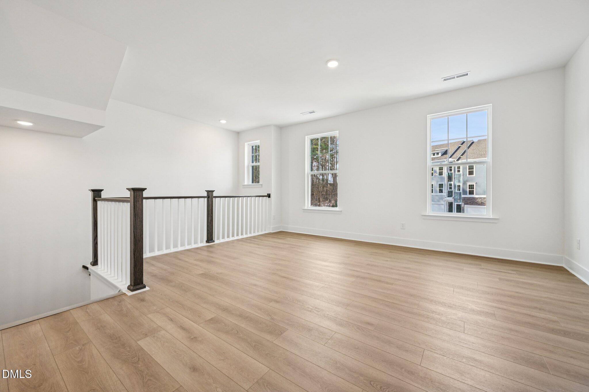 10904 Bayflower Way Raleigh, NC 27617 - Photo 28 of 41 33-web-or-mls-Bayflower Wy-S3101-033