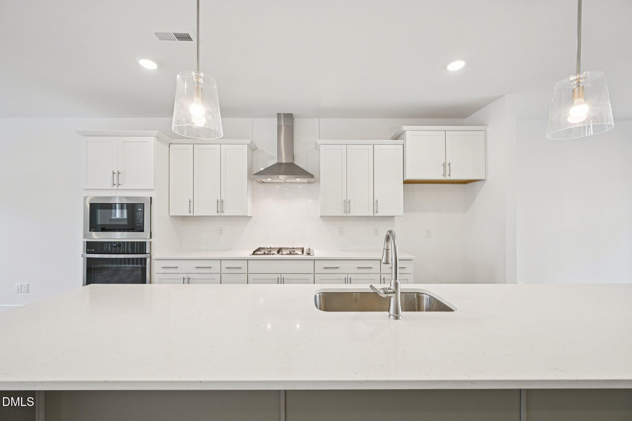 10904 Bayflower Way Raleigh, NC 27617 - Photo 5 of 41 11-web-or-mls-Bayflower Wy-S3101-011