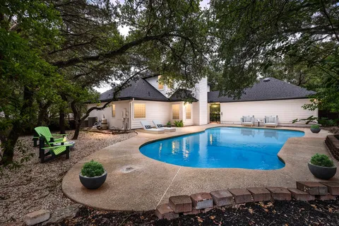 $849,000 | 201 Timpanagos Drive, Lakeway, TX 78734