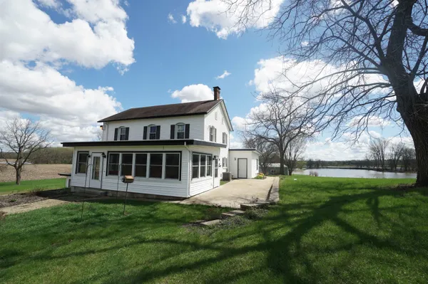 $420,000 | 1473 North Heine Road, Freeport, IL 61032