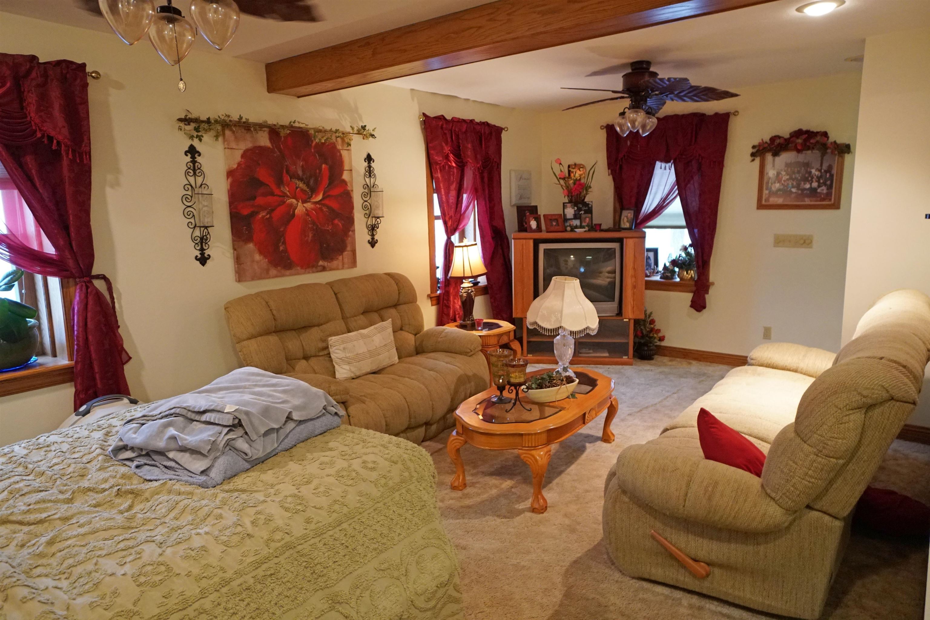 1473 North Heine Road Freeport, IL 61032 - Photo 6 of 49