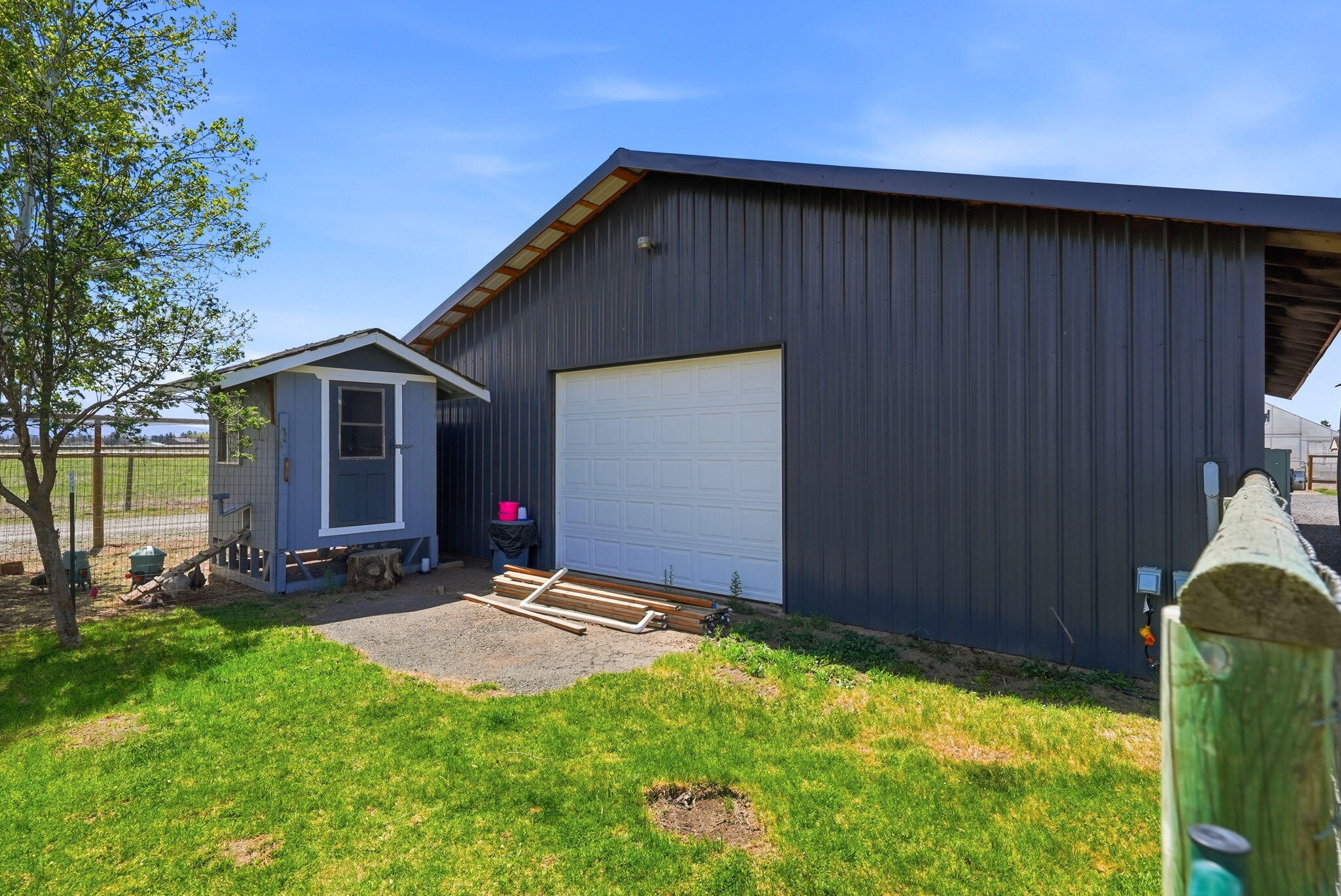 26345 Walker Road Bend, OR 97701 - Photo 59 of 98 55-web-or-mls-Riley_Visuals_087