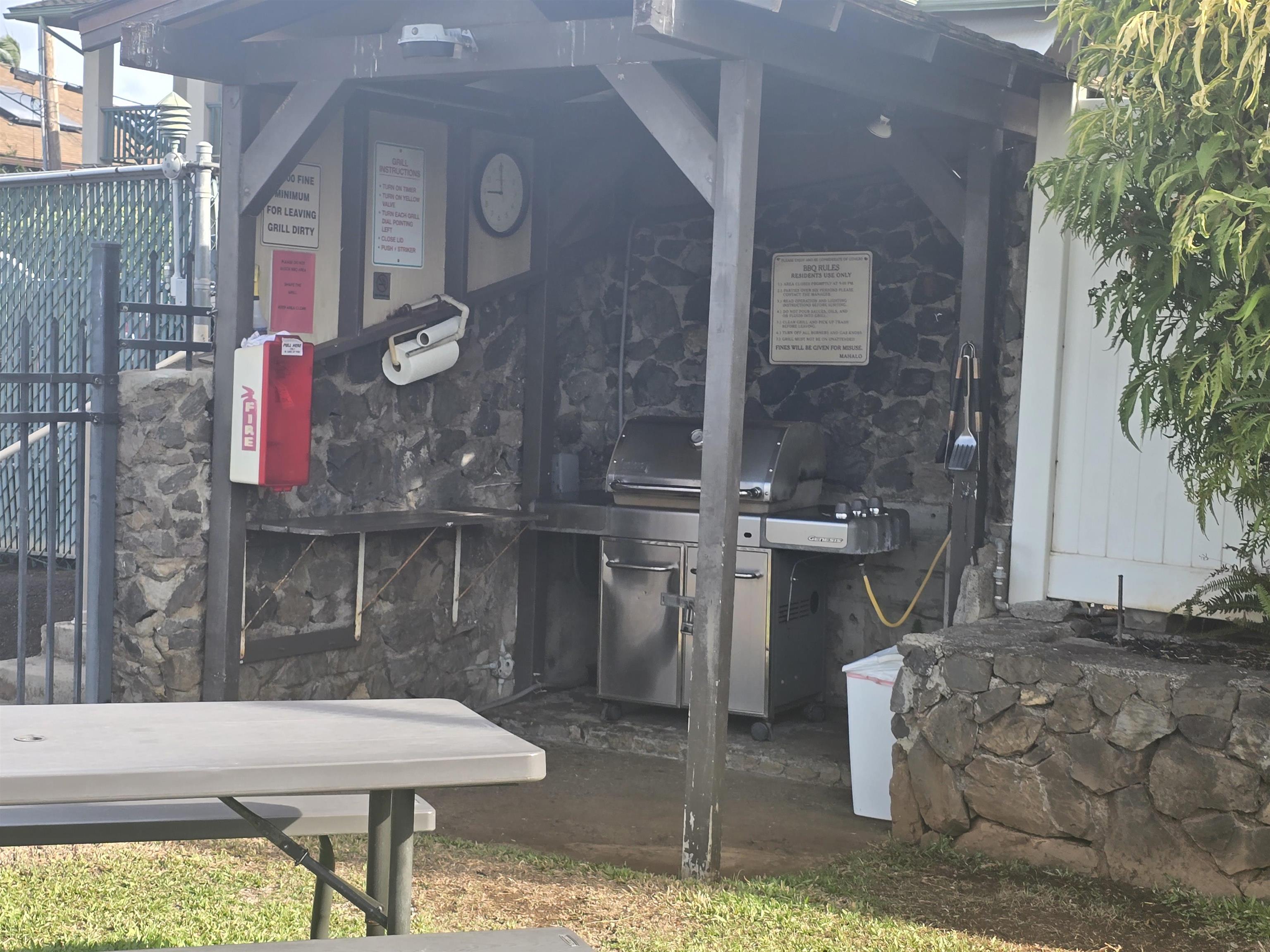 120 Hui Rd F Road, Unit J13 Lahaina, HI 96761 - Photo 11 of 12 Barbeque