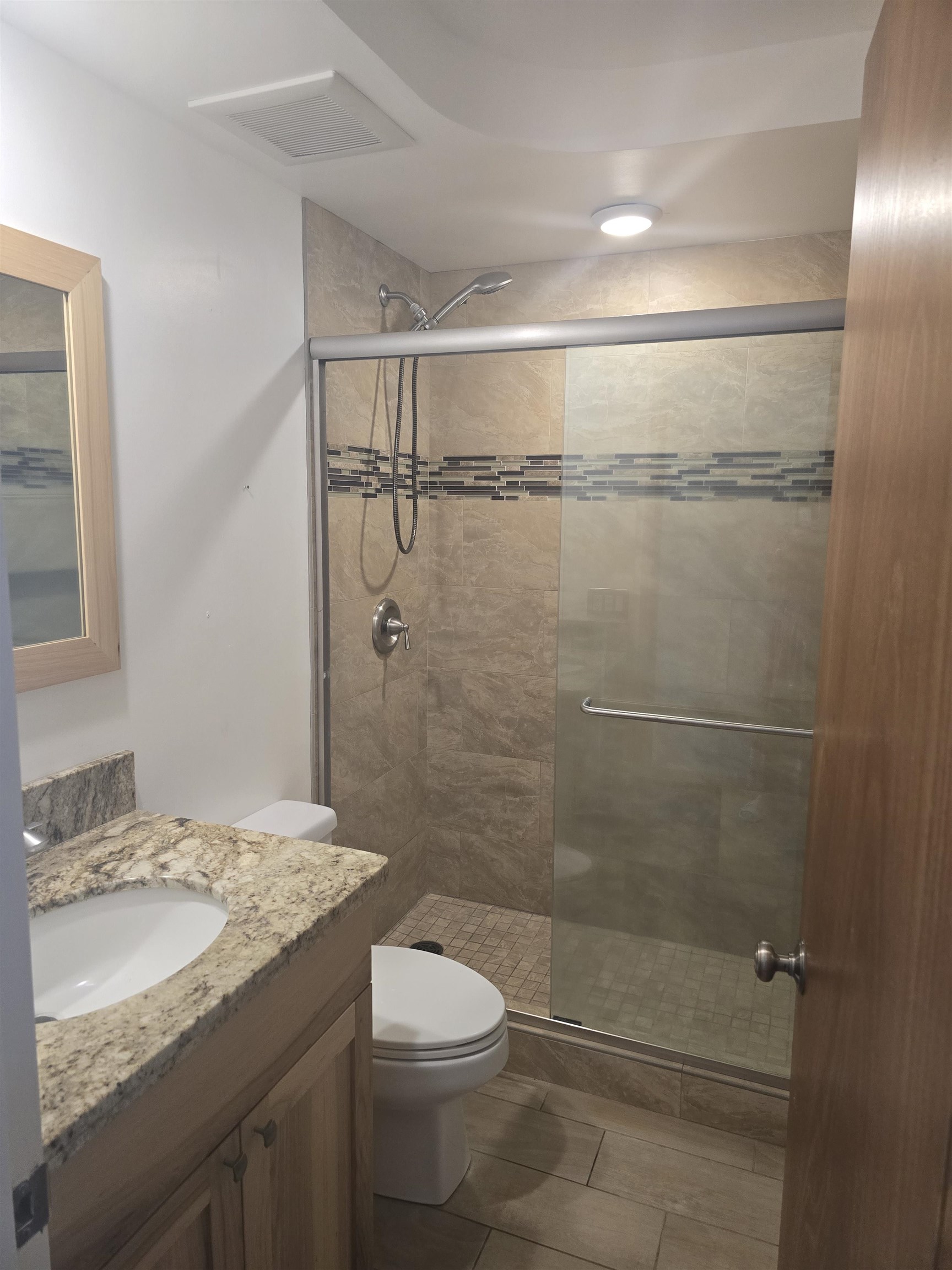 120 Hui Rd F Road, Unit J13 Lahaina, HI 96761 - Photo 10 of 12 Bathroom