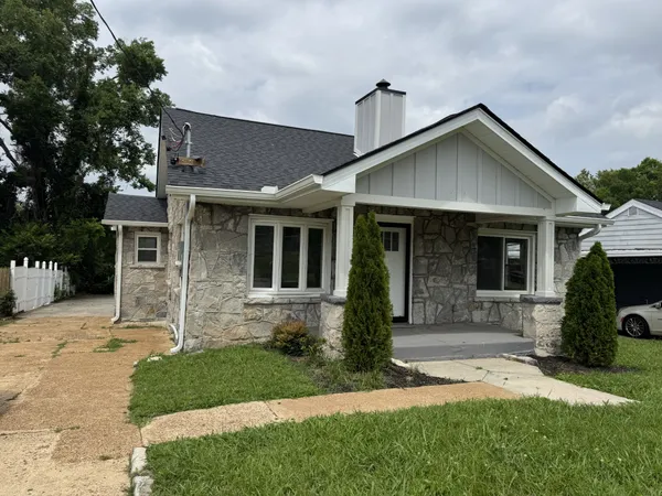 $2,850 | 2003 26th Avenue North, Nashville, TN 37208