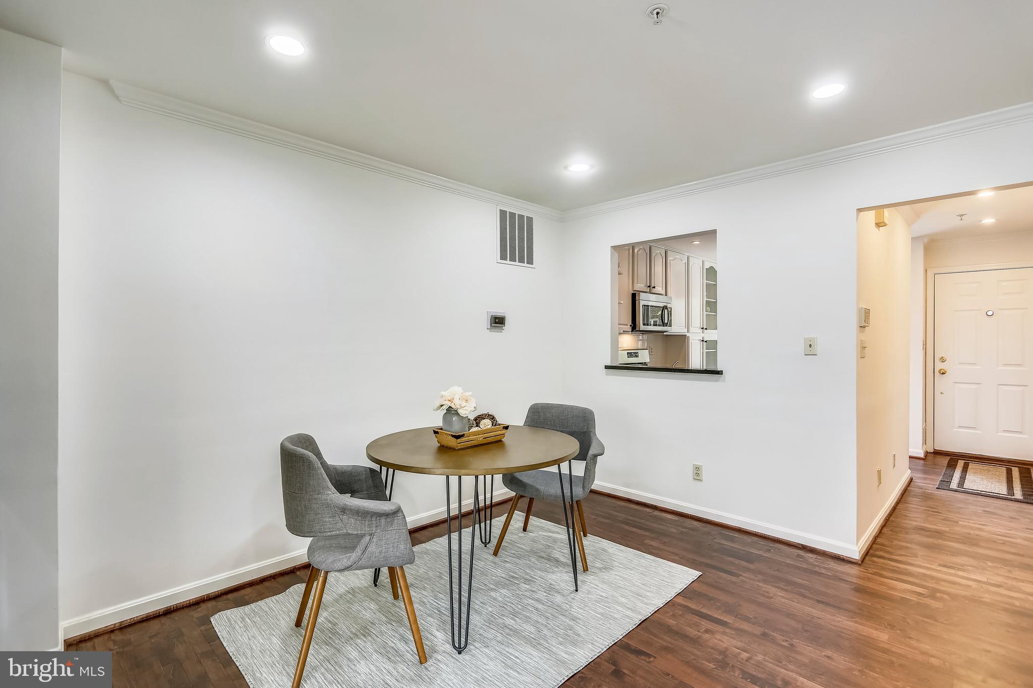 434 Little Quarry Road Gaithersburg, MD 20878 - Photo 11 of 40 Dining room