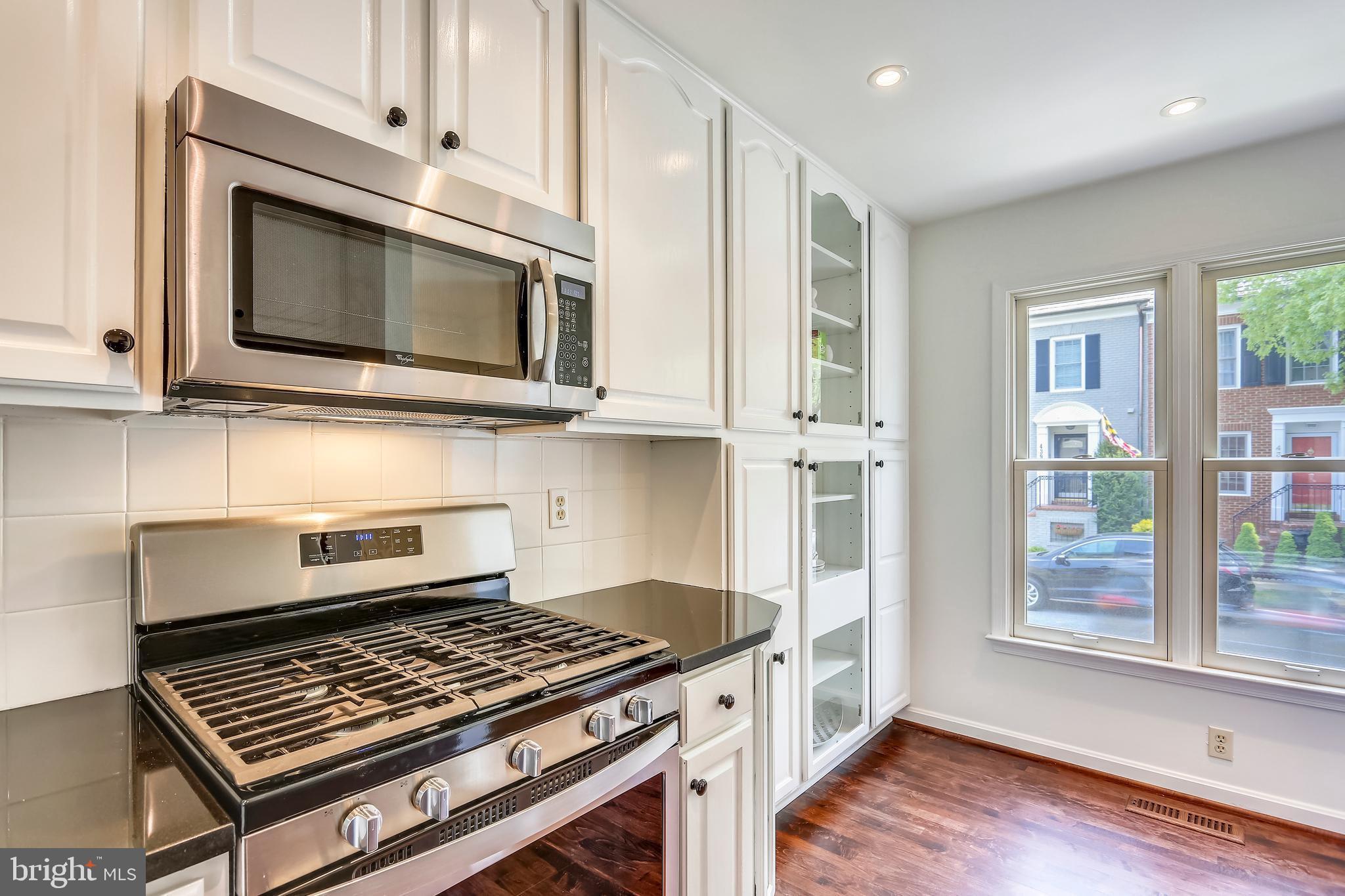 434 Little Quarry Road Gaithersburg, MD 20878 - Photo 4 of 40 Stainless appliances