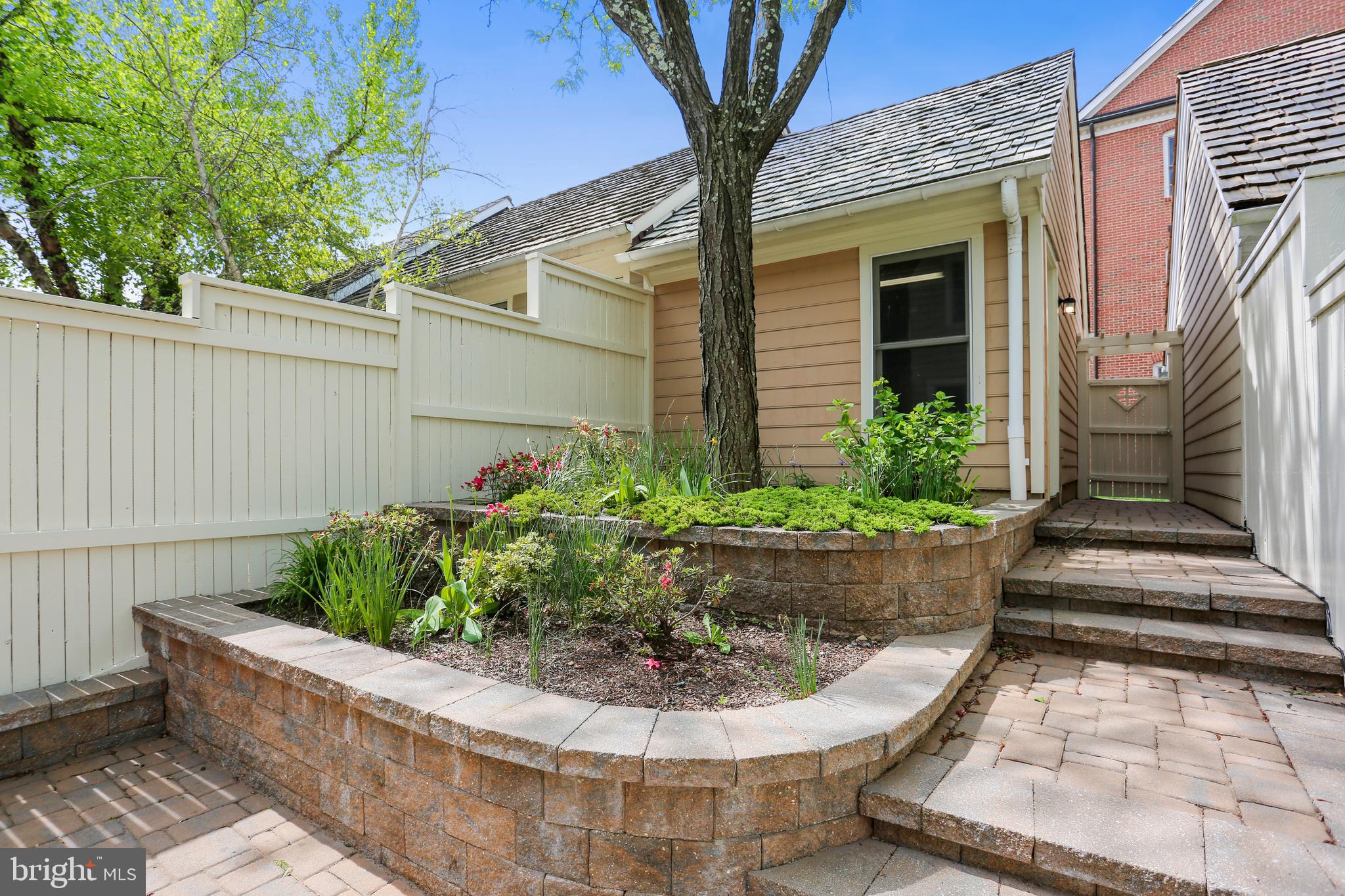 434 Little Quarry Road Gaithersburg, MD 20878 - Photo 36 of 40 Terraced garden