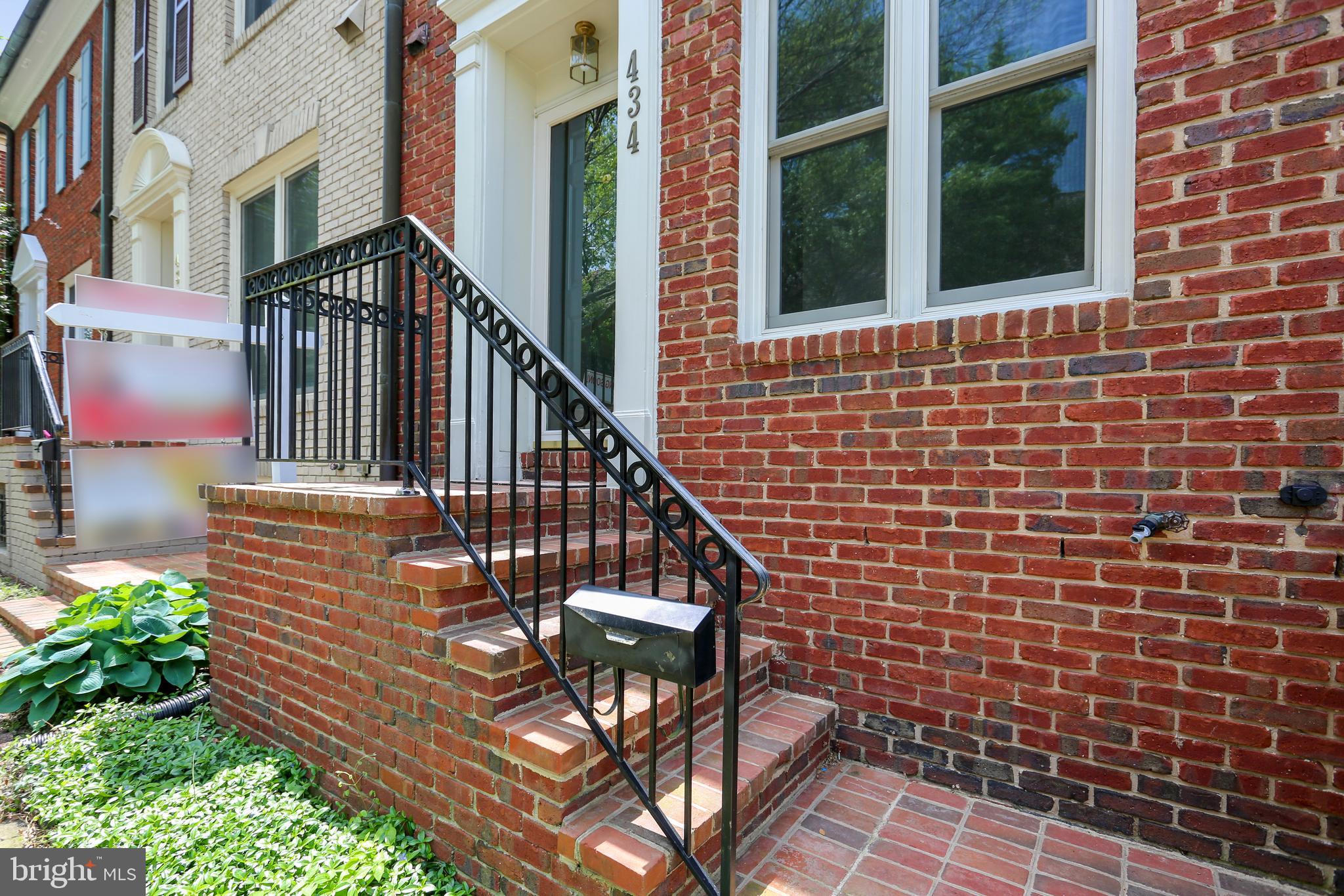 434 Little Quarry Road Gaithersburg, MD 20878 - Photo 40 of 40 Masonry front stairway