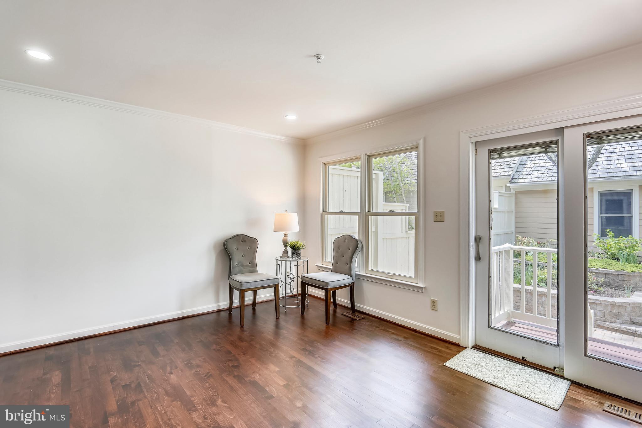 434 Little Quarry Road Gaithersburg, MD 20878 - Photo 7 of 40 Living room with large windows