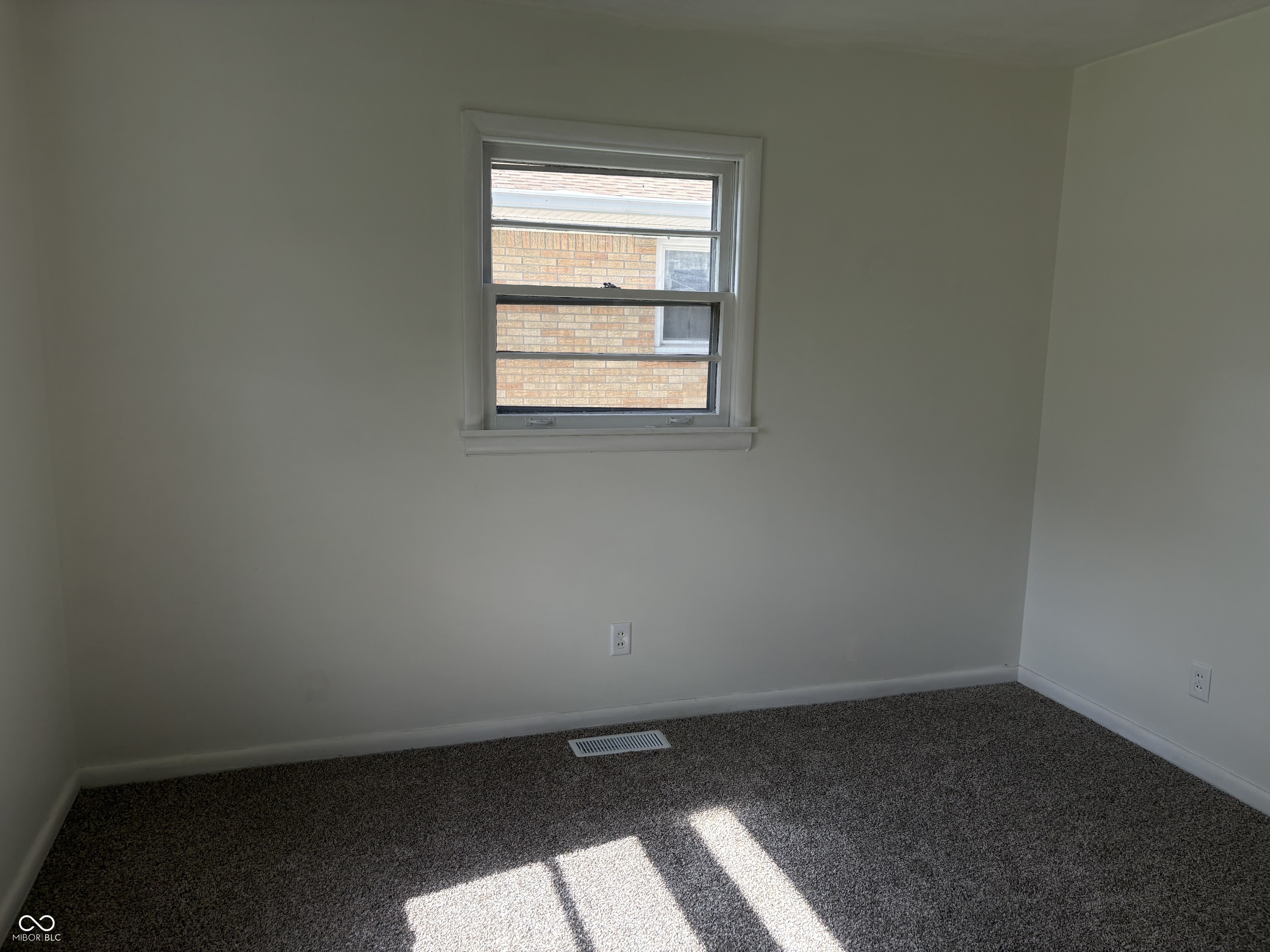 711 Howard Road Greenwood, IN 46142 - Photo 16 of 21