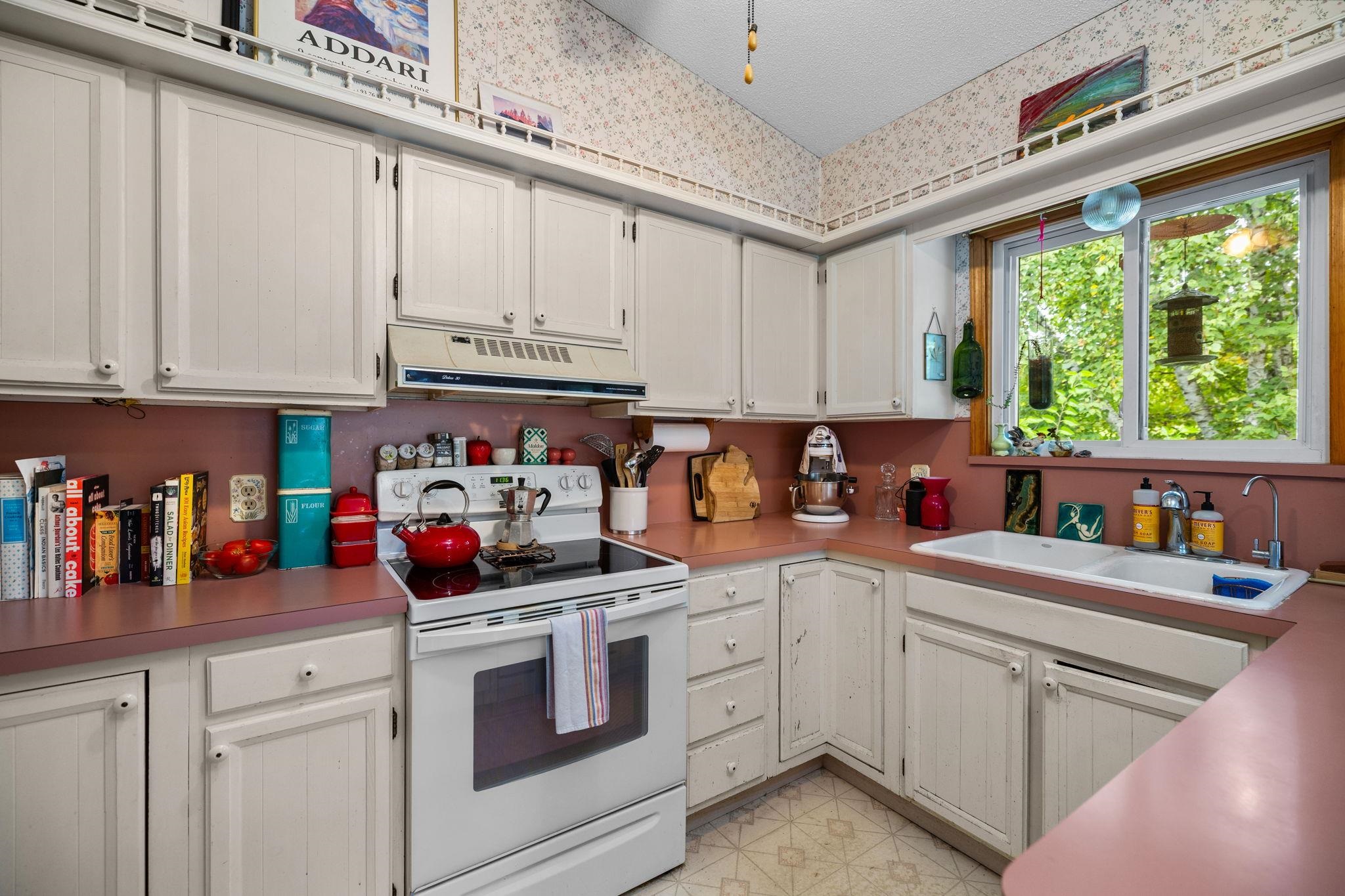 4722 Barnes Road Traverse City, MI 49684 - Photo 18 of 63 1939061-d983fb57-2db4-465e-a0b1-b852c61fcefe.JPG