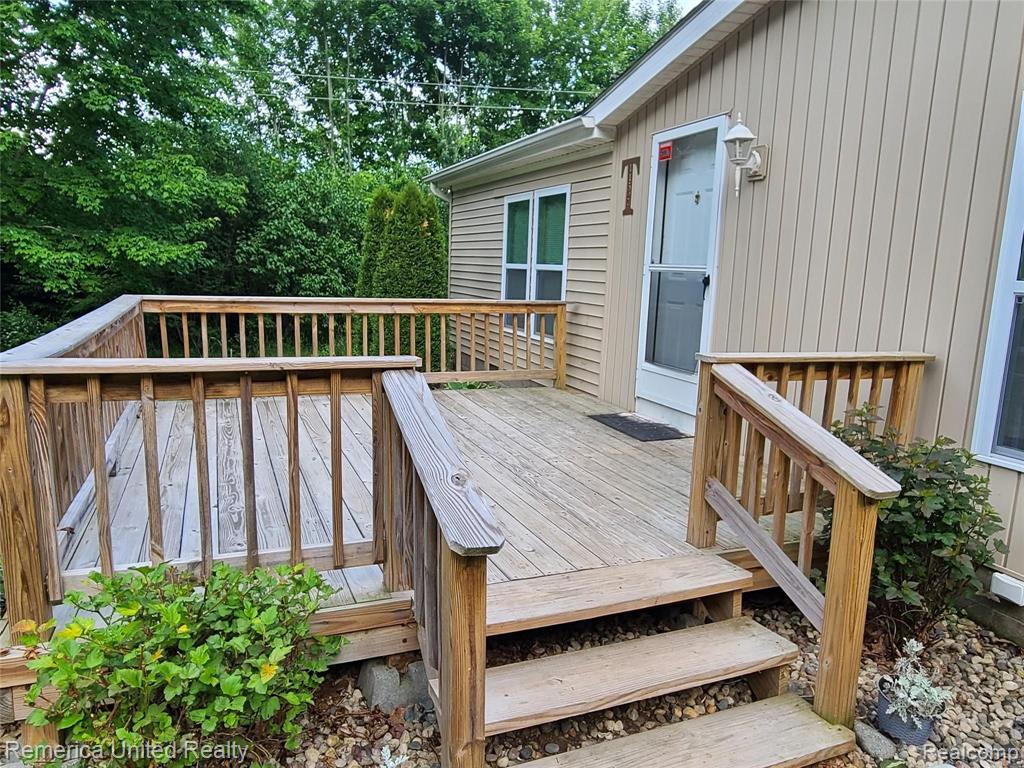 11529 Roberts Road Stockbridge, MI 49285 - Photo 5 of 42