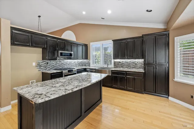 $739,950 | 918 Moonstone Court, Vacaville, CA 95687