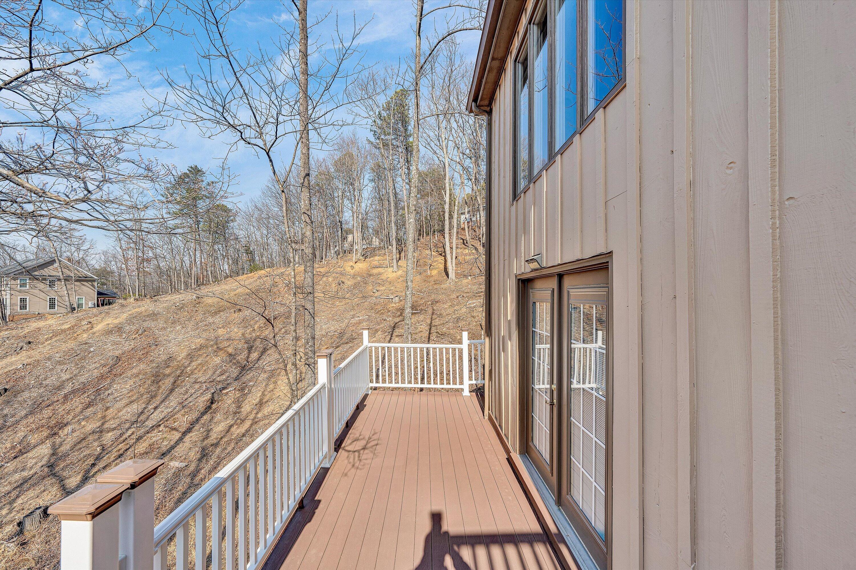 5157 Remington Road Roanoke, VA 24018 - Photo 42 of 63 a view of balcony with wooden floor and fence