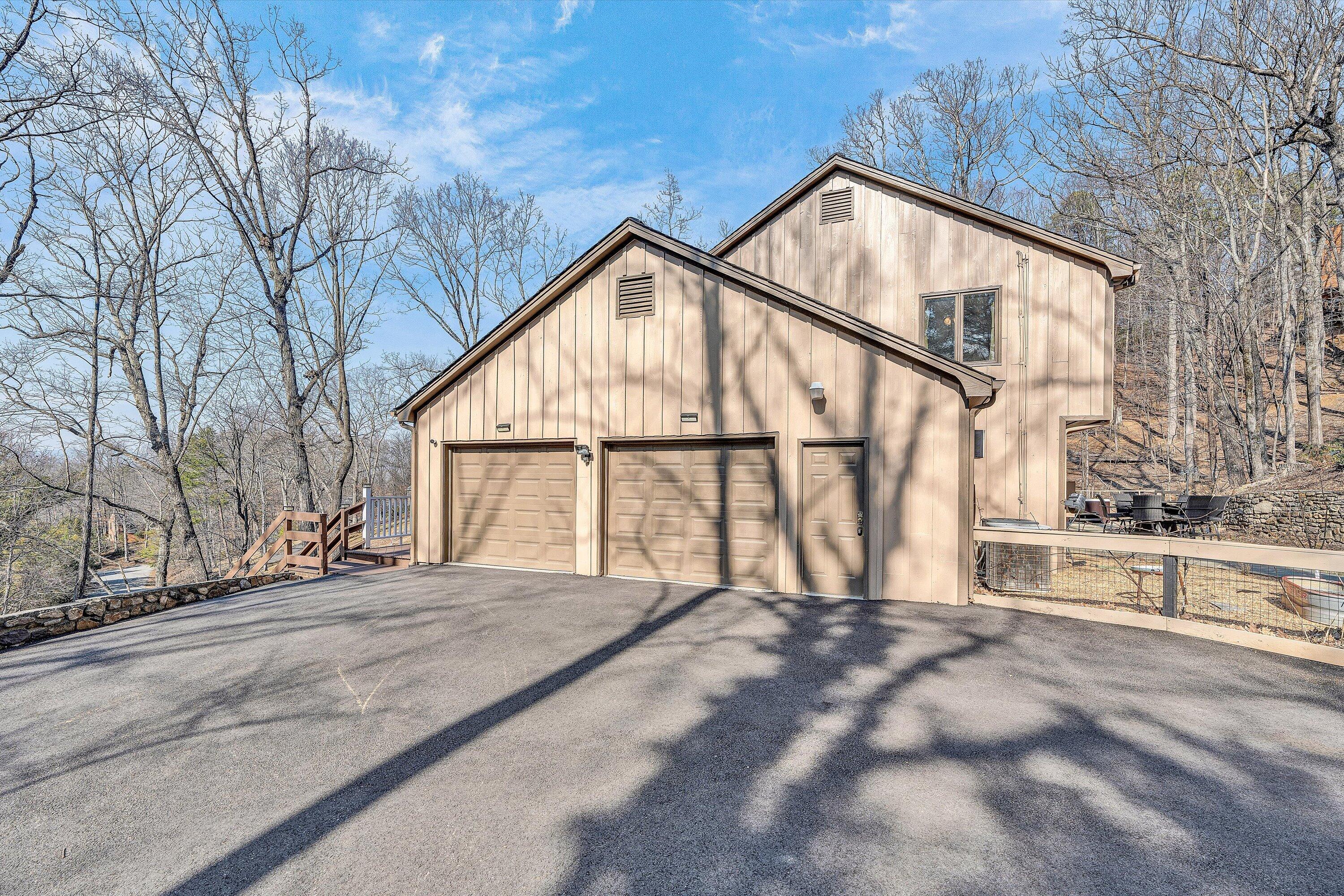 5157 Remington Road Roanoke, VA 24018 - Photo 49 of 63 a view of an house with backyard and tree