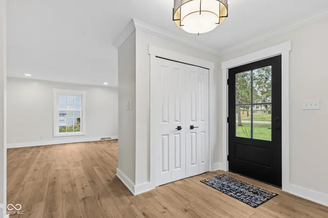 $819,900 | 3850 Glenview Drive, Indianapolis, IN 46240