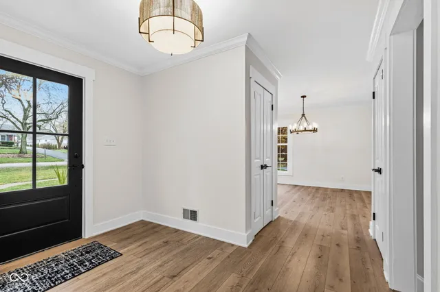 $819,900 | 3850 Glenview Drive, Indianapolis, IN 46240