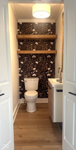 $819,900 | 3850 Glenview Drive, Indianapolis, IN 46240