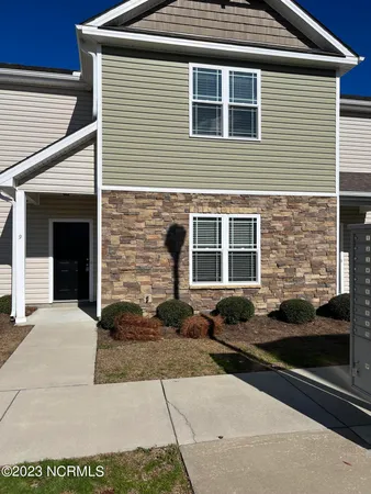 $1,600 | 4109 Kittrell Farms Drive, Unit B9, Greenville, NC 27858