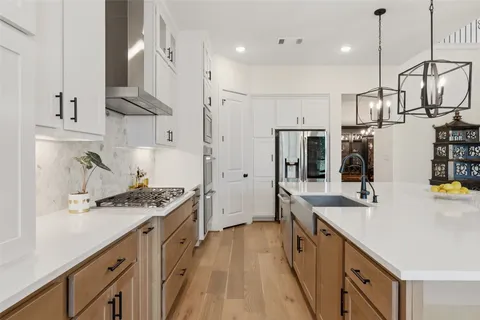 $979,000 | 542 Running Bird Lane, Austin, TX 78737