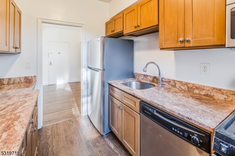 10 North Ridgewood Road, Unit 412 South Orange, NJ 07079 - Photo 2 of 6 Gallery Image 2