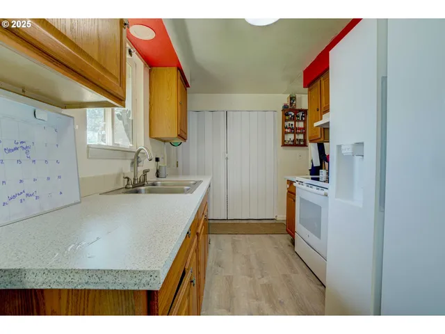 $300,000 | 133 John Day Street, Umatilla, OR 97882