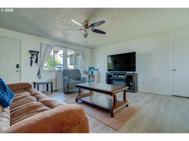 $300,000 | 133 John Day Street, Umatilla, OR 97882