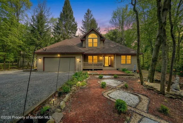 $470,000 | 42 Wildflower Circle, Gouldsboro, PA 18424
