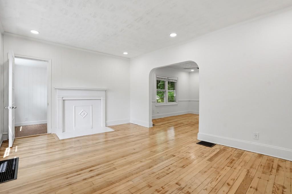 138 Mt Paran Road Northeast Atlanta, GA 30342 - Photo 3 of 23