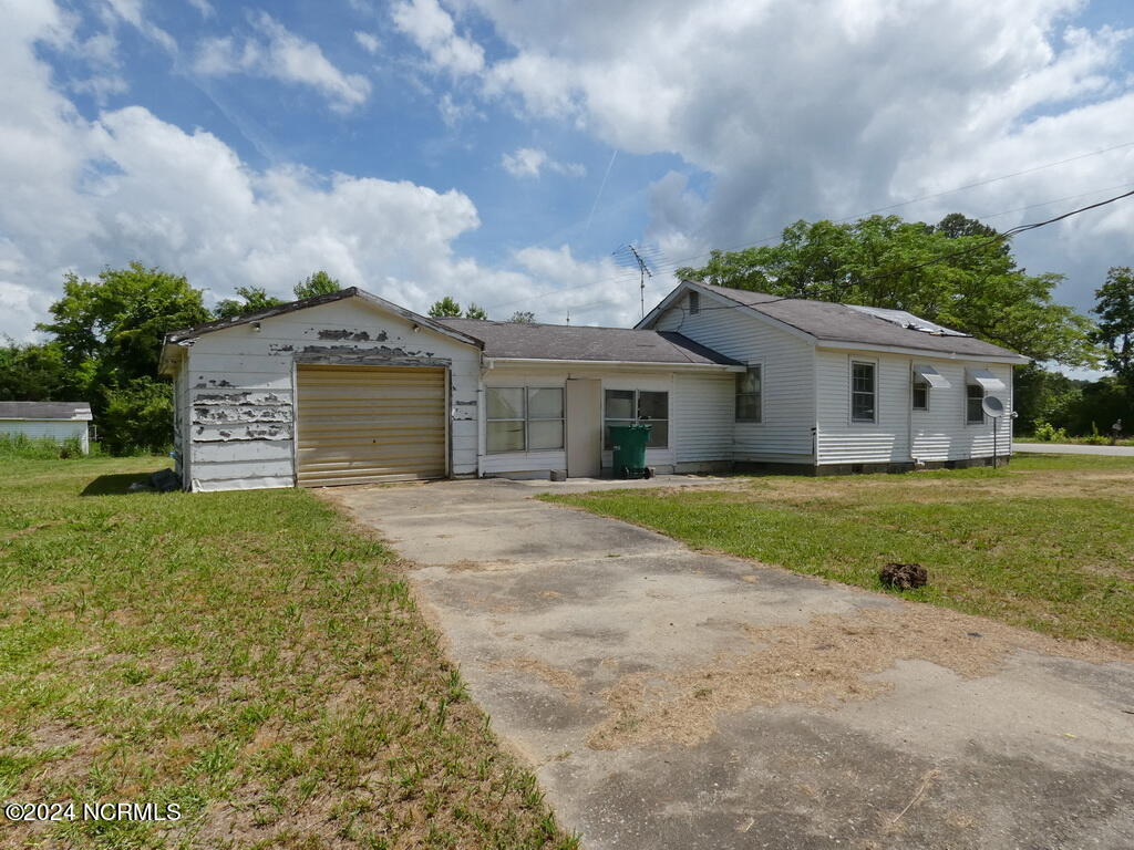 1948 Poplar Point Road Williamston, NC 27892 - Photo 2 of 16 LEFT