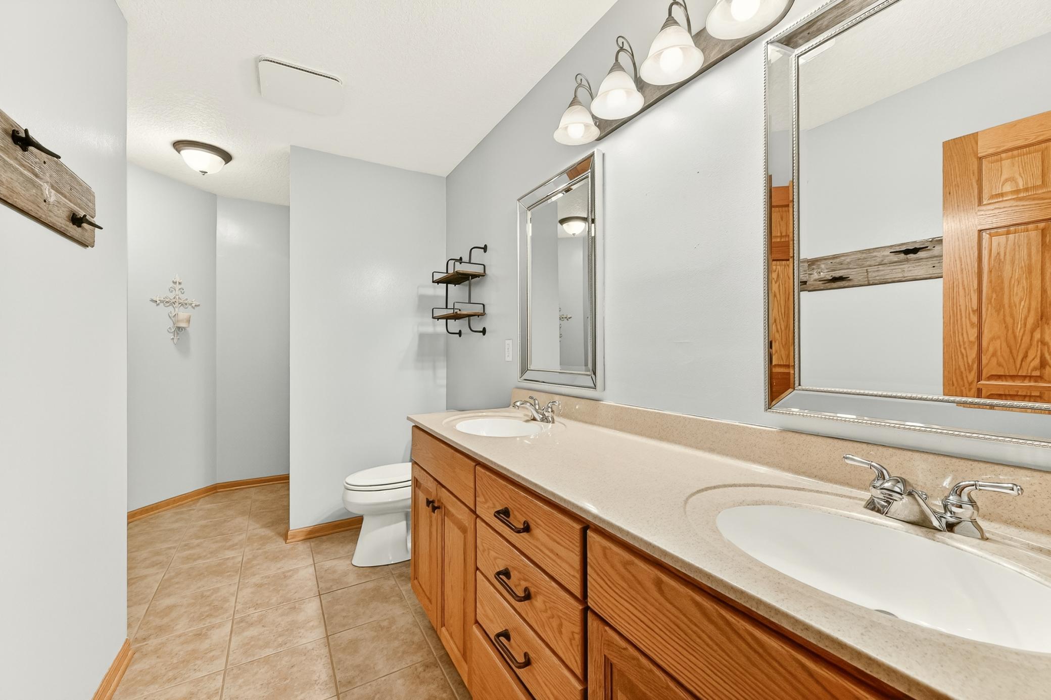 2482 Crimson Ridge Circle Northwest Rochester, MN 55901 - Photo 14 of 30