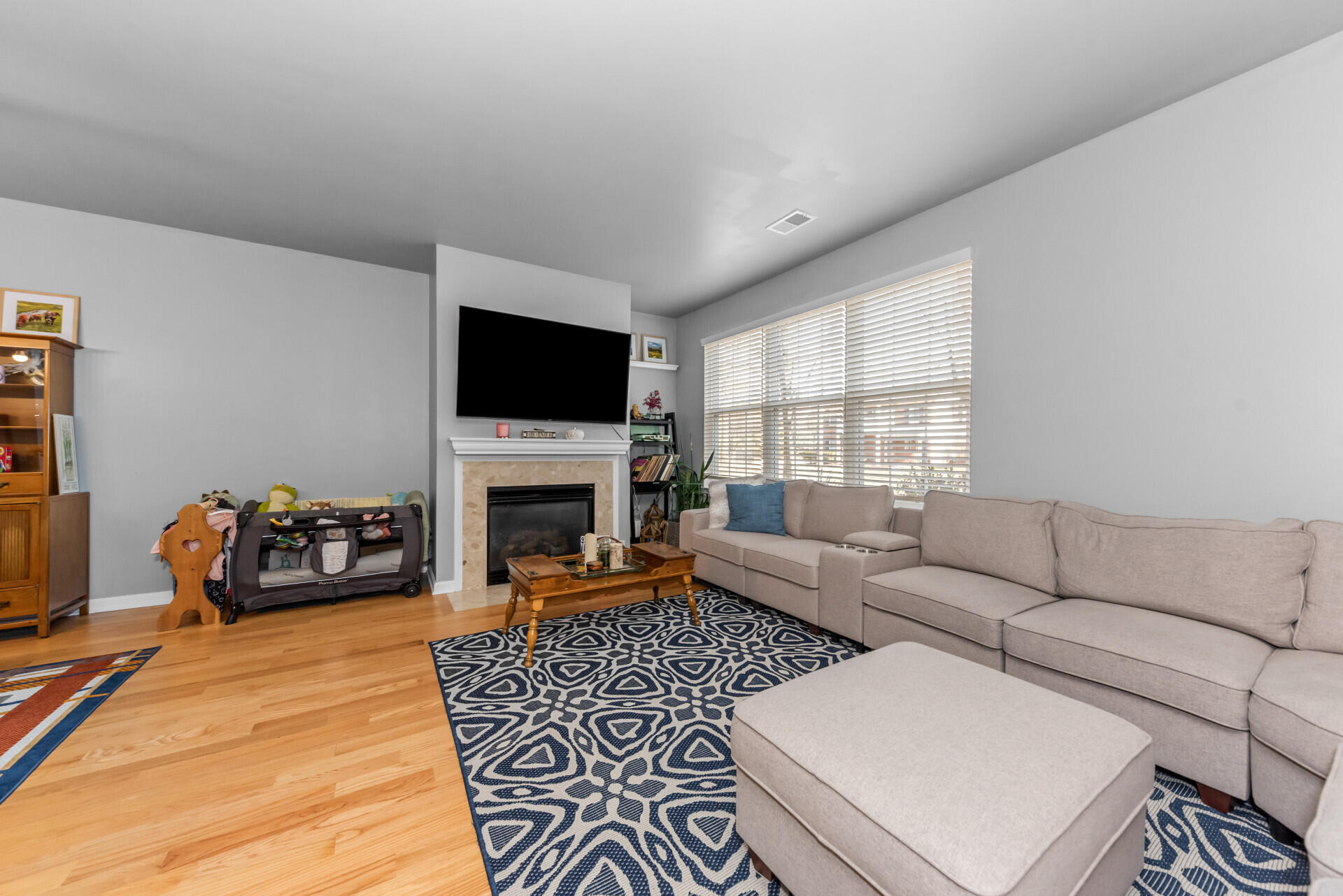 4003 Elizabeth Avenue Canton, MI 48188 - Photo 15 of 53 00__44
