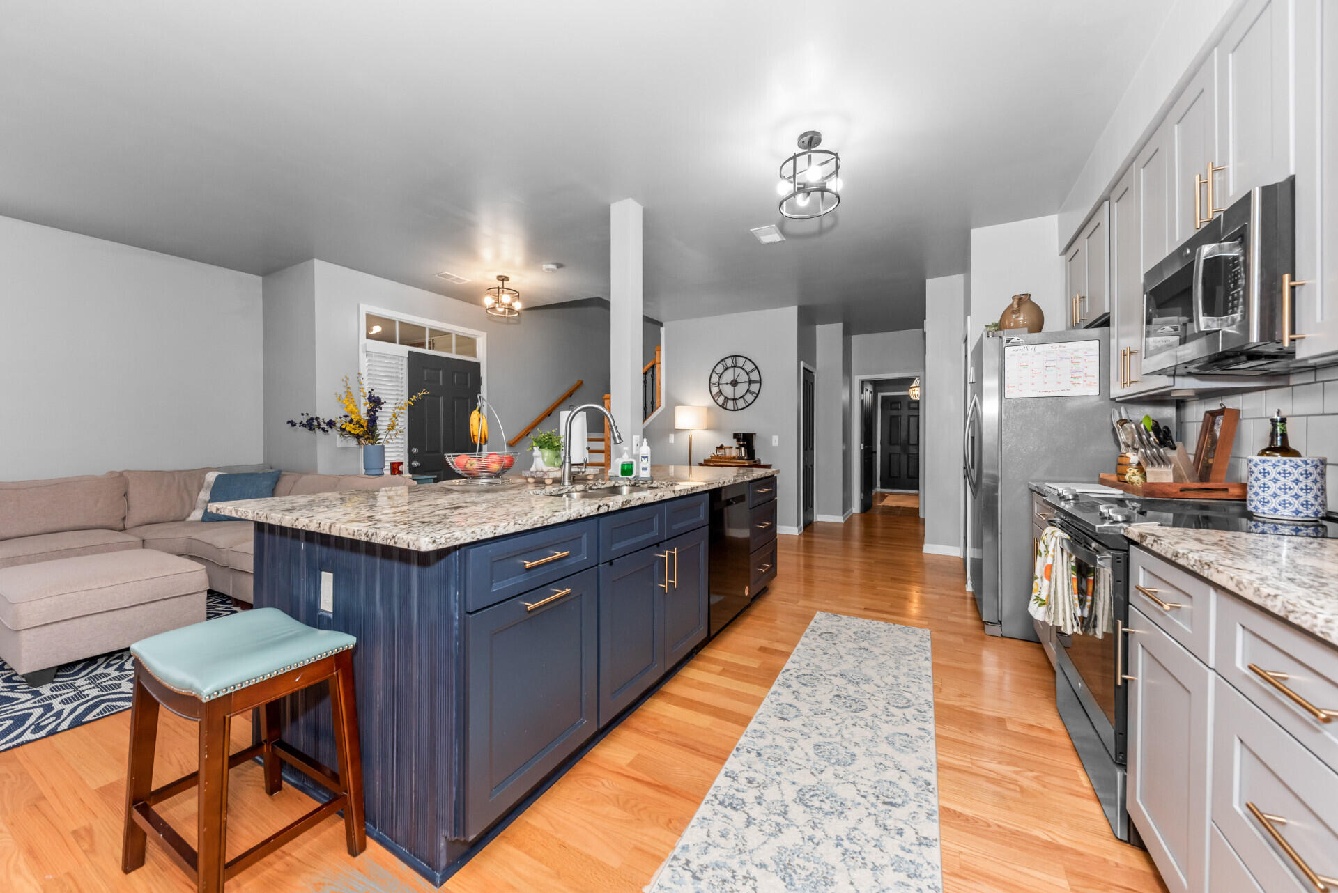 4003 Elizabeth Avenue Canton, MI 48188 - Photo 8 of 53 00__22