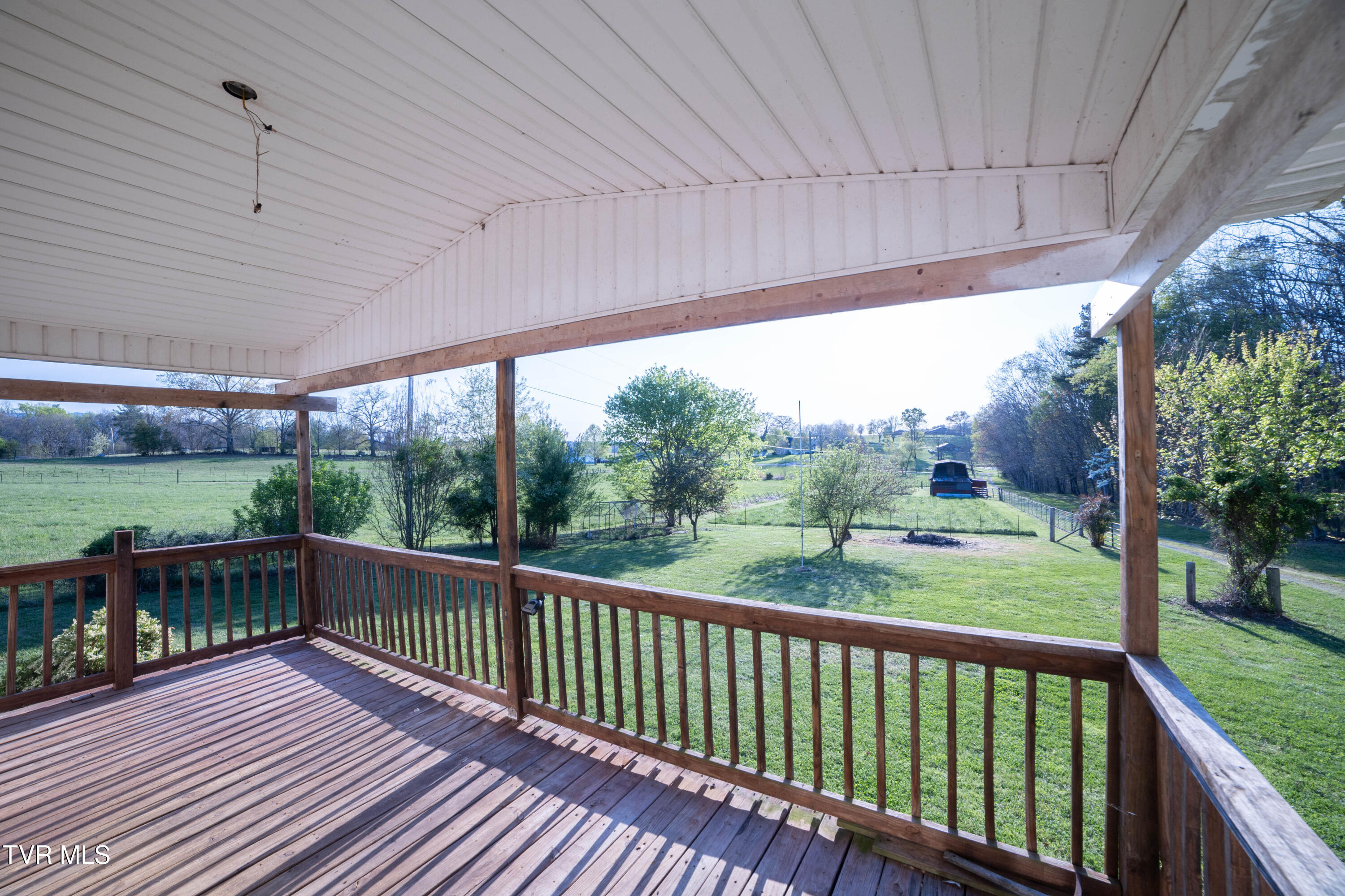 55 Kay Miller Lane Chuckey, TN 37641 - Photo 37 of 38 Front Porch View