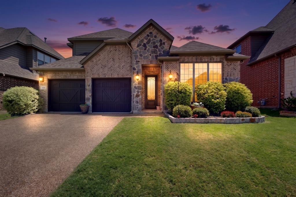 428 Balmora Way Roanoke, TX 76262 - Photo 2 of 40