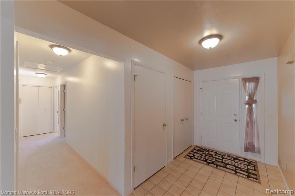 1061 Hidden Lane Rochester Hills, MI 48309 - Photo 9 of 51